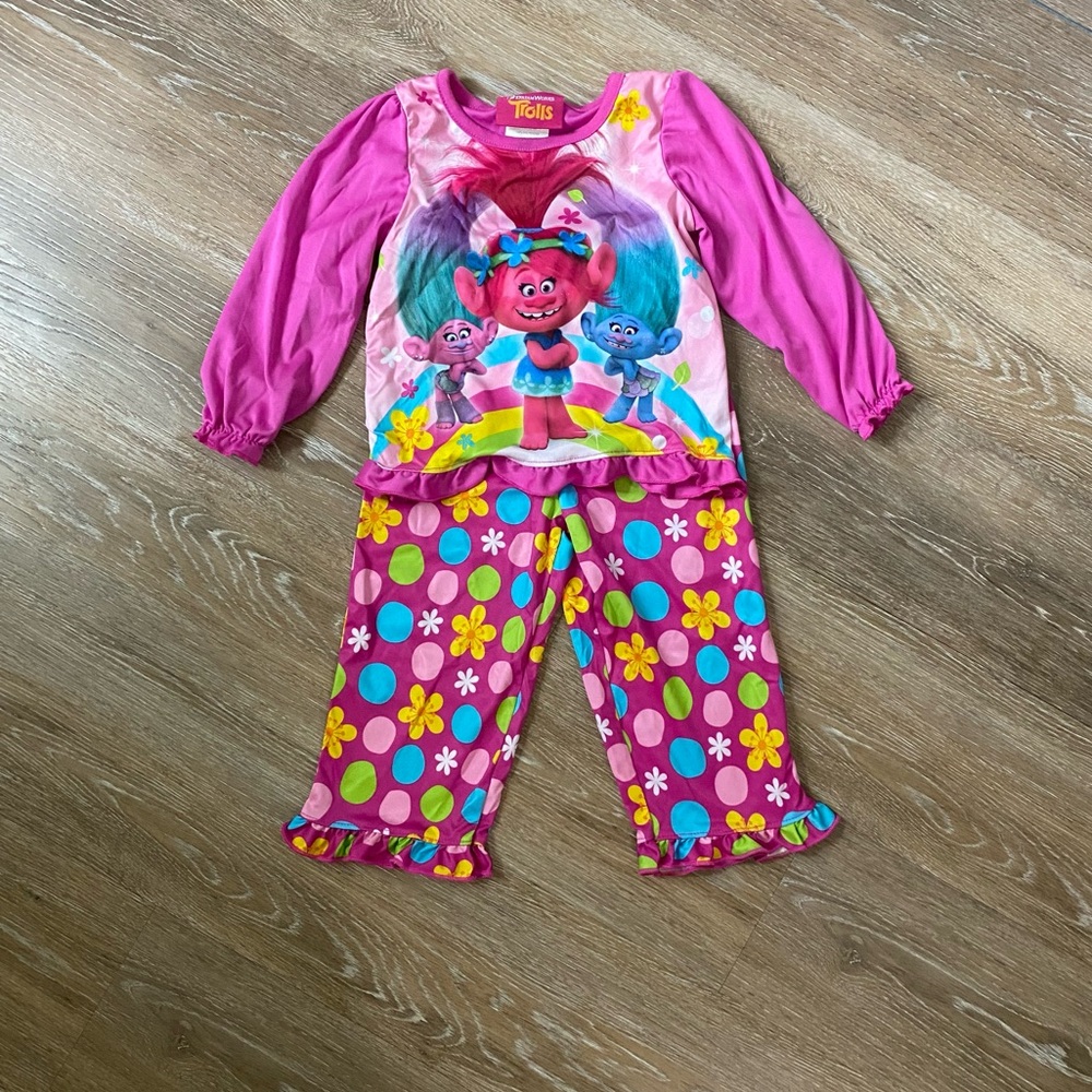 Dreamworks Trolls 2T girl pajama set